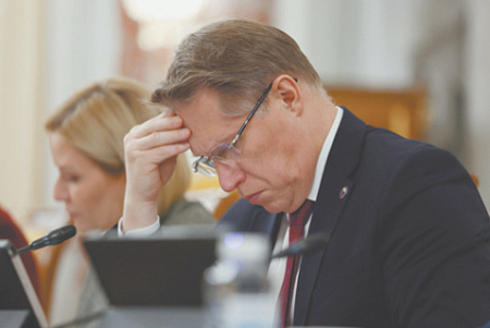 Health Ministry Seeks to Cut the Cost of Treating Russians